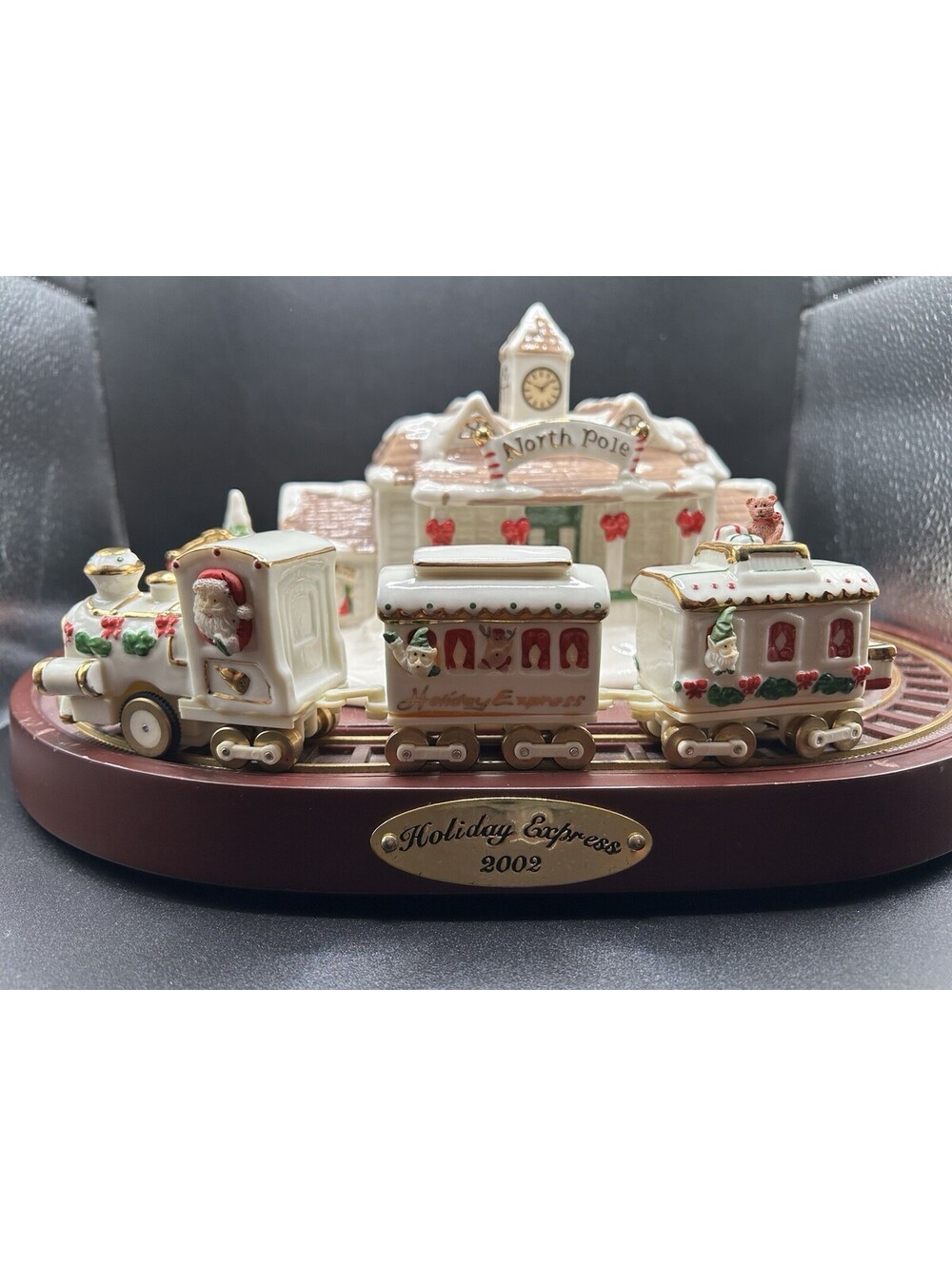 Vintage Avon 2002 Holiday Express Porcelain Musical Train *Not Tested*